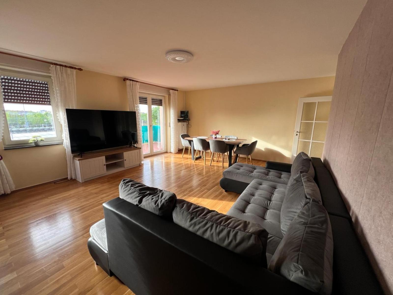 Albert-Schulte-Park Apartment- วอร์มส์ ภายนอก รูปภาพ